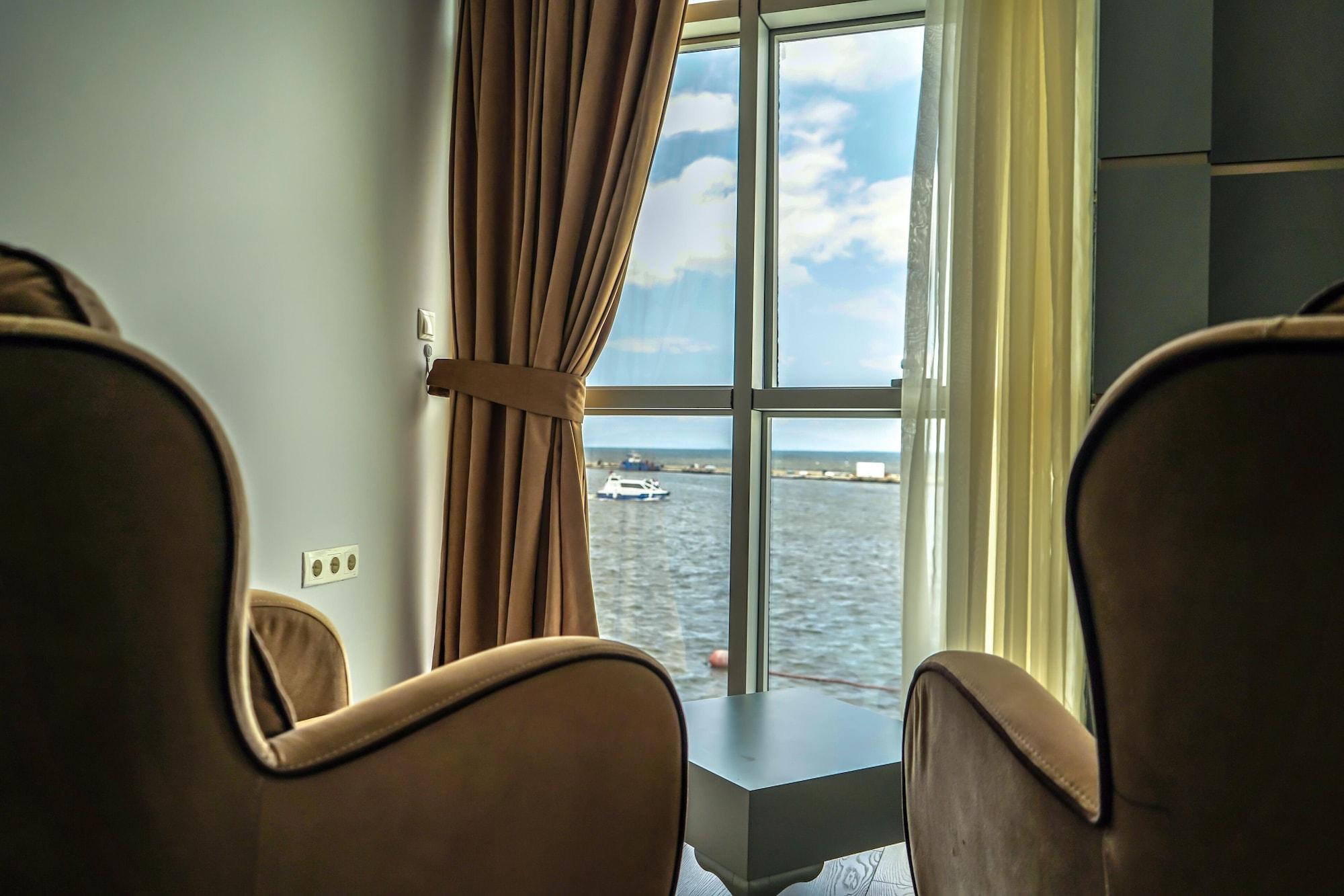 Hotel Pasaport Pier 4*